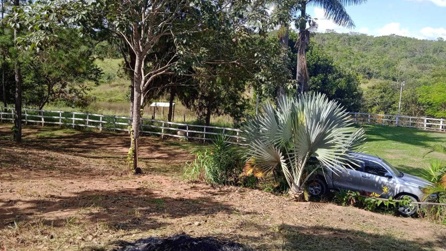 Imagem Vendo um excelente sítio em Carmo do Cajuru /MG , com 90.000 m² de área,