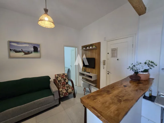 Imagem Apartamento Mobiliado na Quadra da Praia – 1 dormitório, Embaré - Conforto e Praticidade!