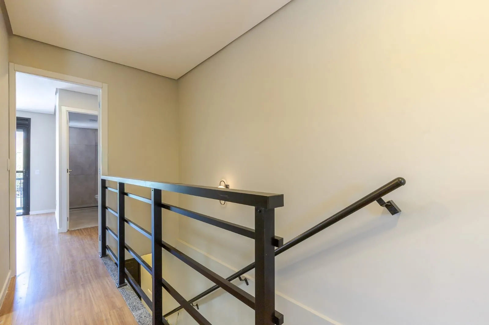 Imagem Casa Condominio para Venda - 94.47m², 3 dormitórios, sendo 1 suites, 1 vaga - Medianeira