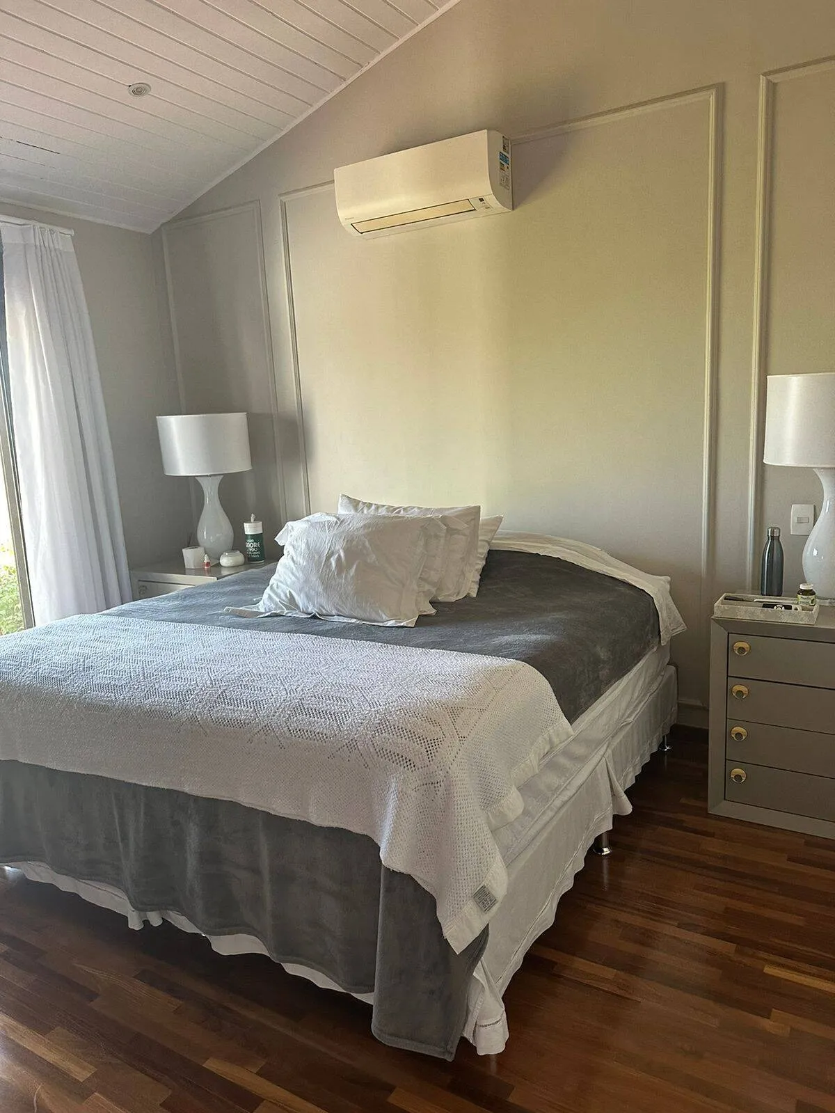 Imagem Sobrado de 403,80m² Localizado no Alphaville Residencial 2 em Barueri/SP!