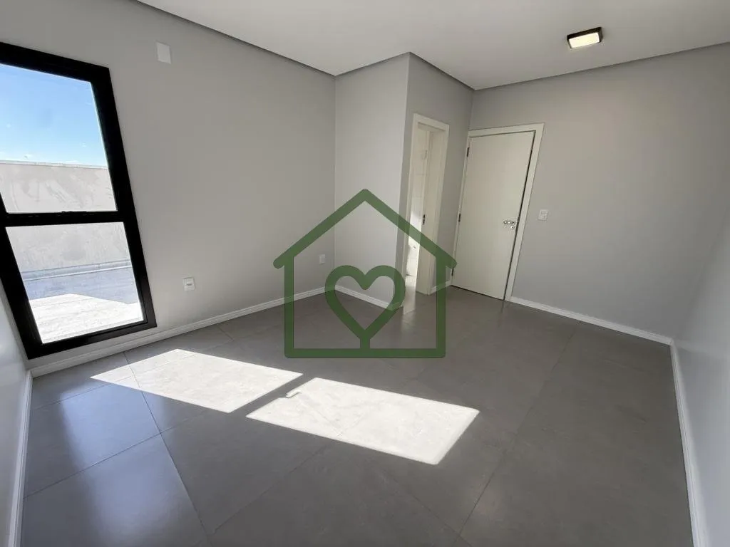 Imagem Oportunidade! Sobrado Novo no Residence Vivare - Centro de Viamão

Descubra o seu novo lar neste be...