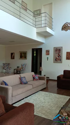 Imagem Elegante Casa em Condomínio em Santo Antônio Pinhal!