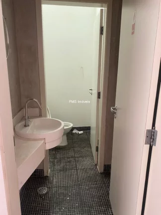Imagem Galpão com 1400m² para locação em Mogi das Cruzes.