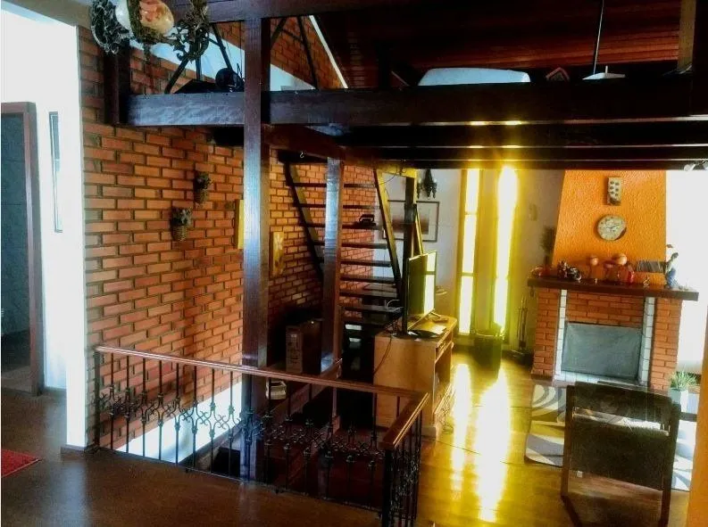 Imagem Casa para Venda - 250m², 3 dormitórios, sendo 1 suites, 4 vagas - Taruma