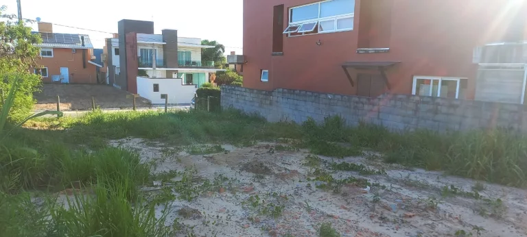Imagem Terreno à venda no Bairro Ambrósio em Garopaba-SC! Confira já!
