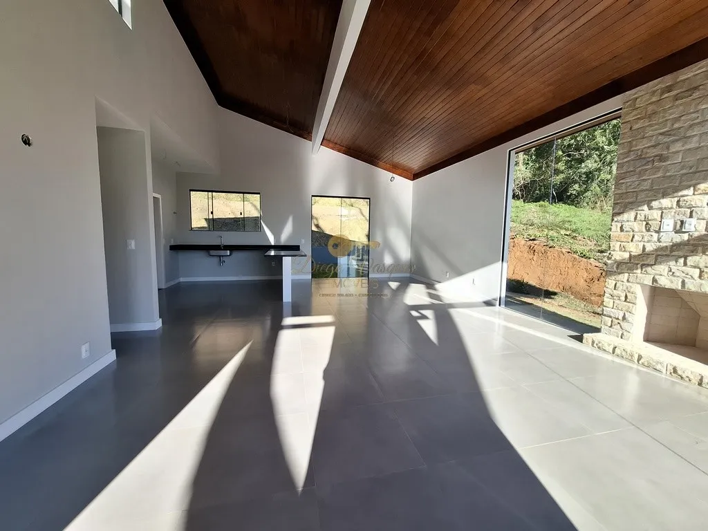 Imagem Casa em Condomínio para Venda em Teresópolis / RJ no bairro Prata