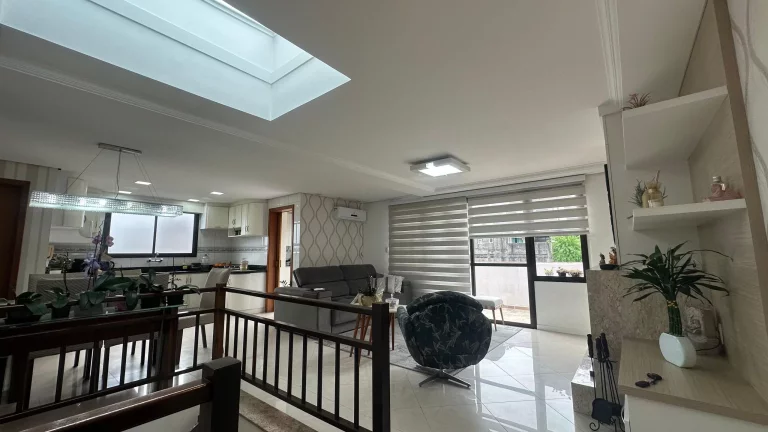 Imagem Apartamento Cobertura 3 quartos sendo 1 suíte para venda no bairro Petrópolis em Caxias do Sul