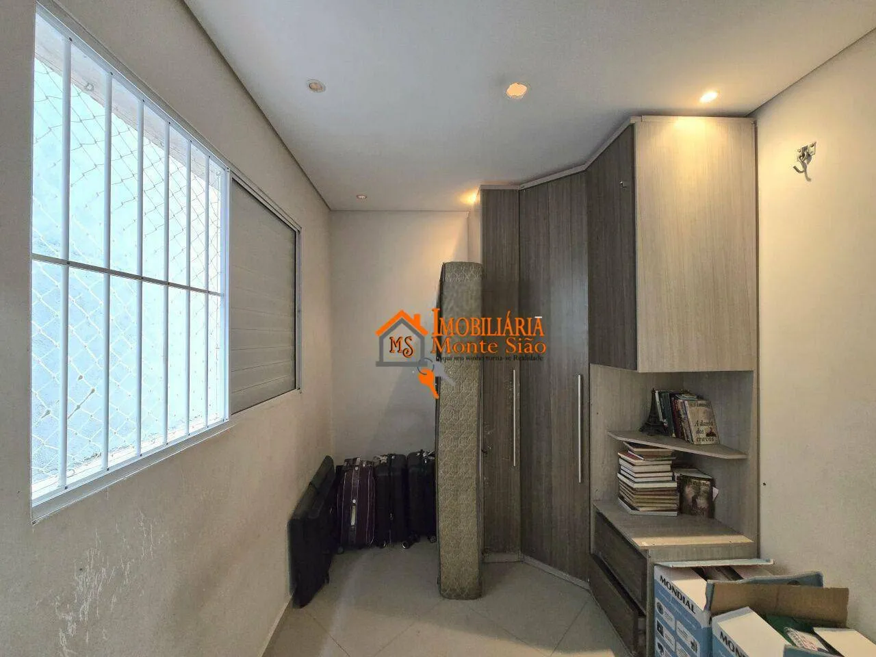 Foto do imóvel Sobrado à venda, 163 m² por R$ 695.000 - Parque Continental I - Guarulhos/SP