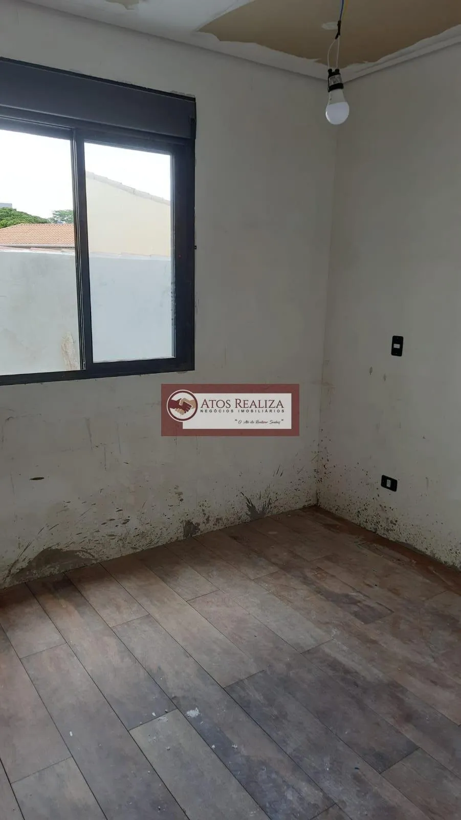 Imagem Sobrado com 3 suítes a Venda, sendo uma com sacada, 110 m² de área útil, sala, cozinha, lavabo, conceito aberto, área gourmet, lavanderia, garagem para 2 autos.