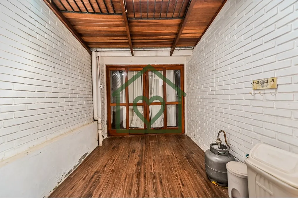 Imagem Descubra o lar dos seus sonhos em Santa Tereza, Porto Alegre!* 
 
Apresentamos uma incrível Casa no...