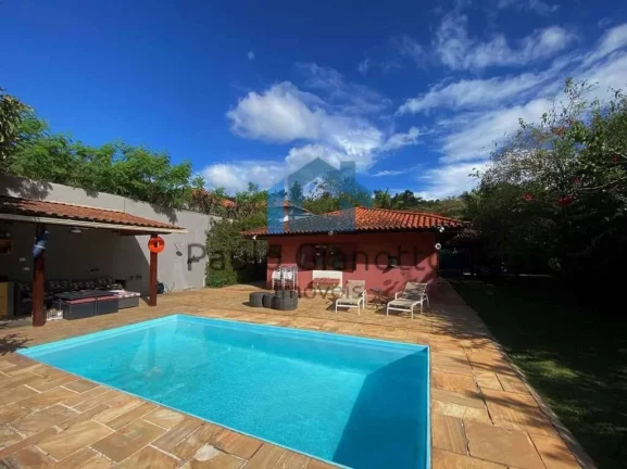 Foto do imóvel Casa de campo térrea à venda na Granja Viana em Rua das Hortênsias