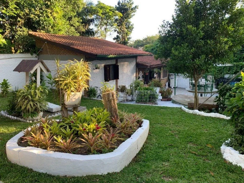 Sítio para Venda - 2000m², 3 dormitórios, 2 vagas - Ponta Grossa