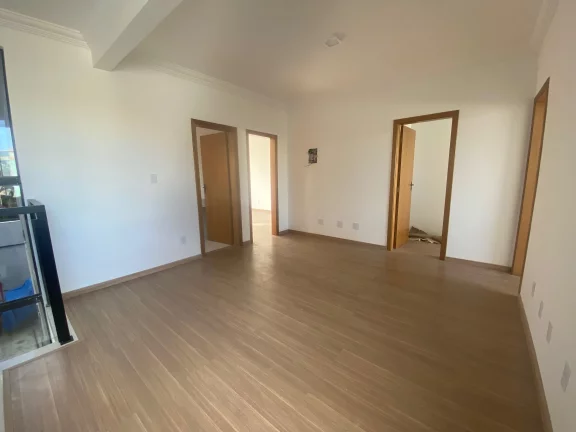 Imagem Imperdível! Casa à venda em Contagem-MG, Parque Xangri-lá: 3 quartos, 1 suíte, 3 salas, 3 banheiros, 4 vagas de garagem, 170m².