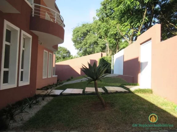 Imagem Nova, moderna, 4 suítes e 7 vagas cobertas - Jd Colonial