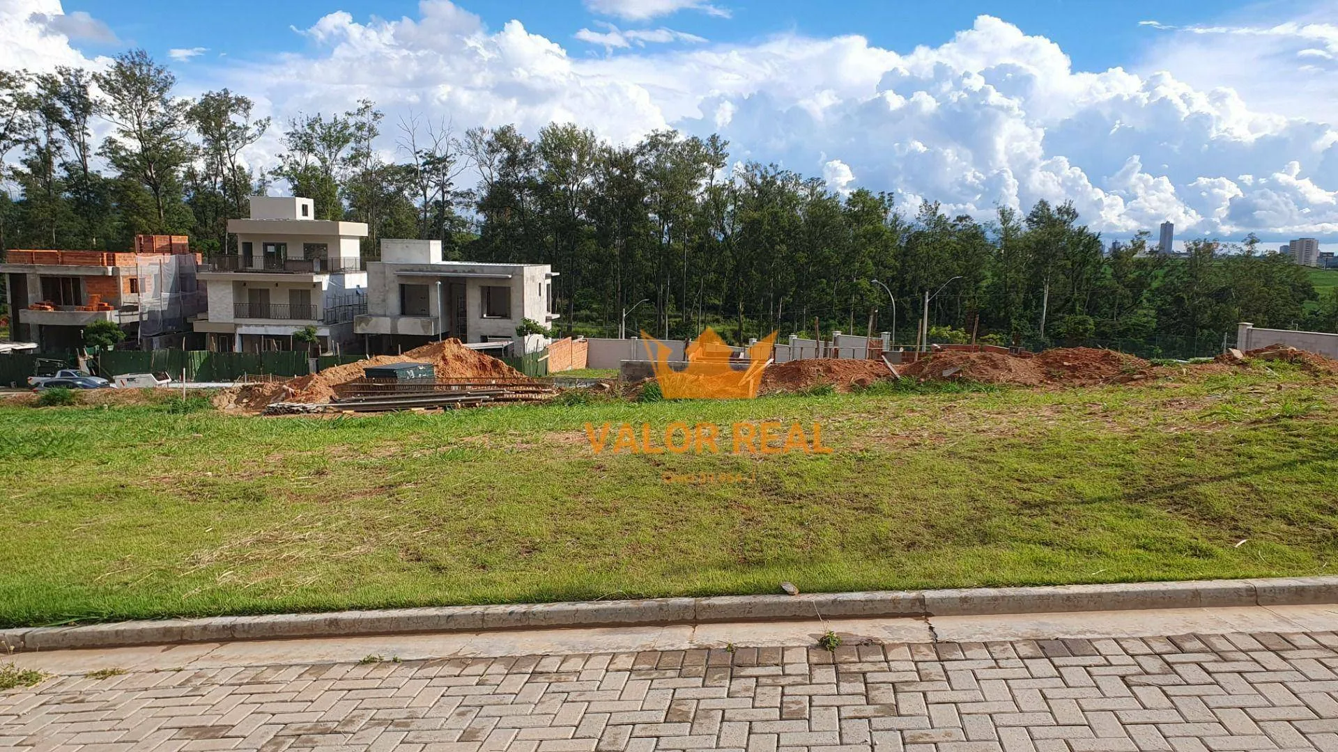 Imagem Terreno Condomínio, Residencial Vista Campinas, Terreno com 267,19m². Projeto construção realizado
