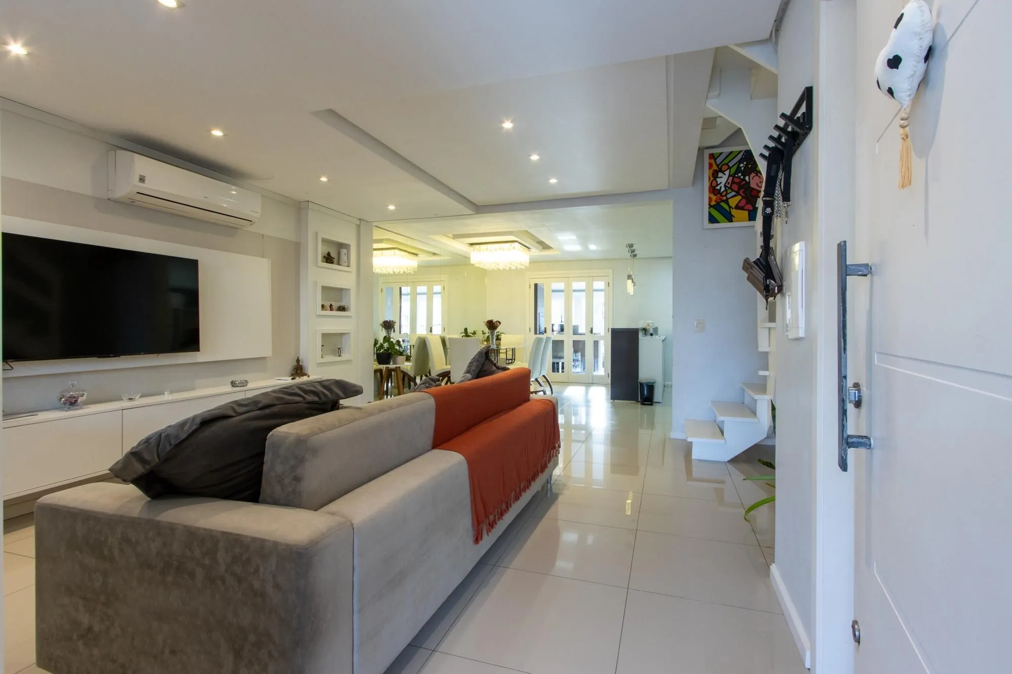 Imagem Casa sobrado, 3 quartos, 1 suite, 3 banheiros, 3 vagas em Ipanema