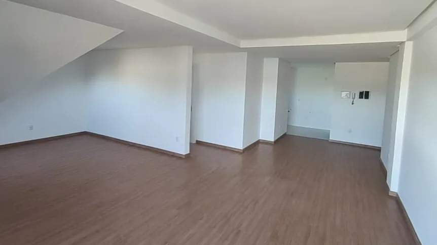 Foto do imóvel Cobertura à venda em Gramado, Av. Central, com 4 quartos, 128m2