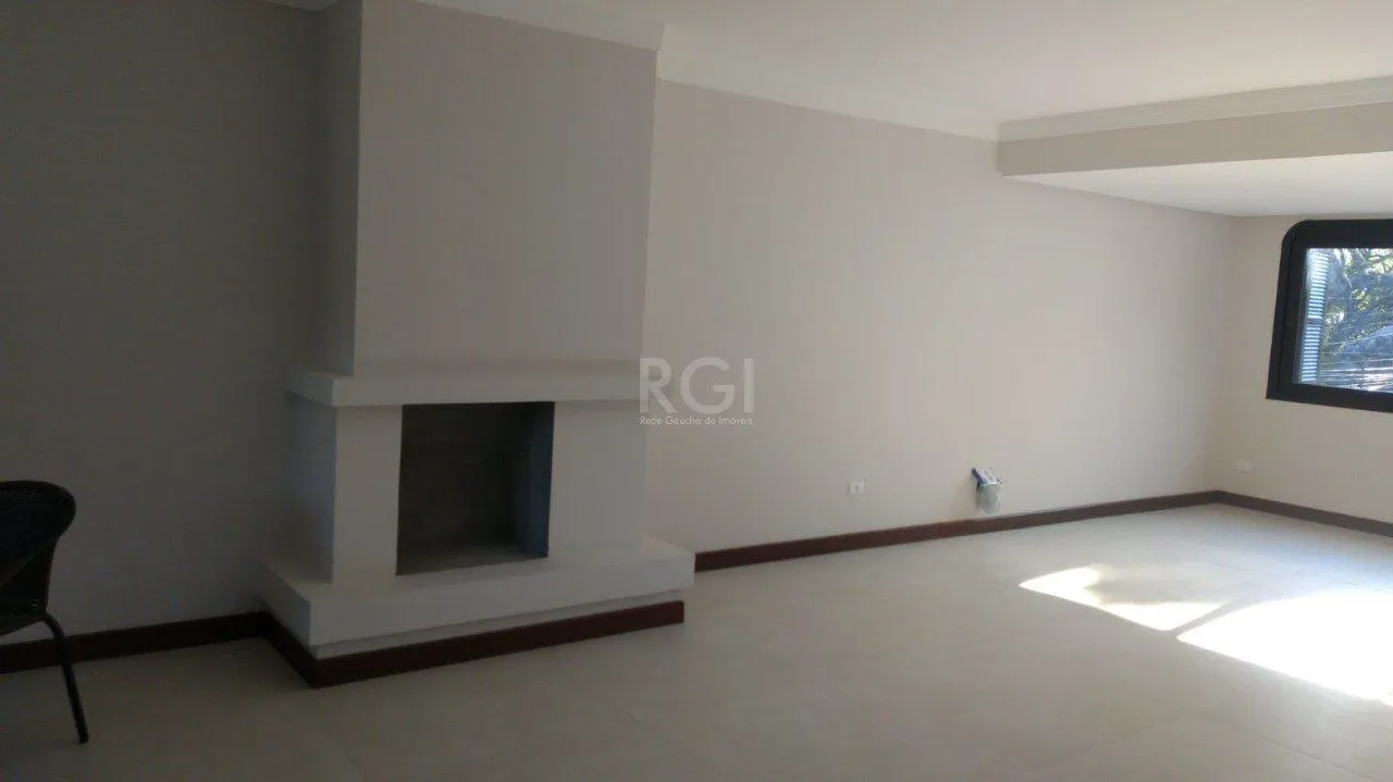 Imagem Casa para Venda - 204.81m², 4 dormitórios, sendo 1 suites, 2 vagas - Cristal