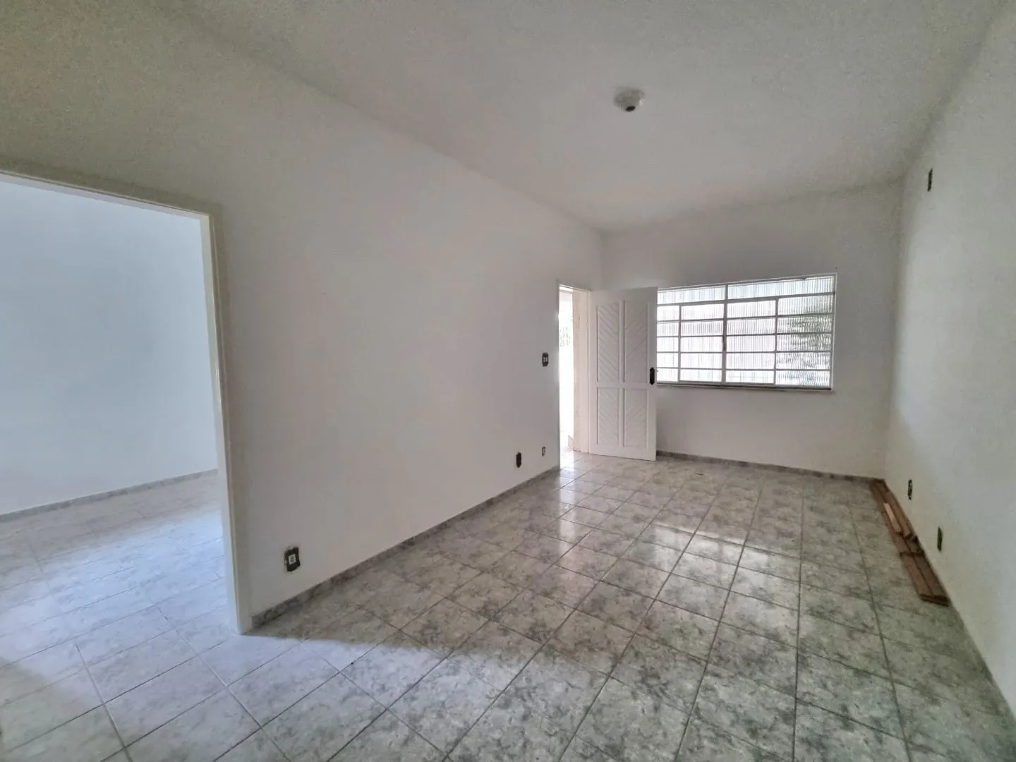 Imagem Casa à venda 4 Quartos, 1 Suite, 3 Vagas, 217.5M², Chácara Galega, Pindamonhangaba - SP
