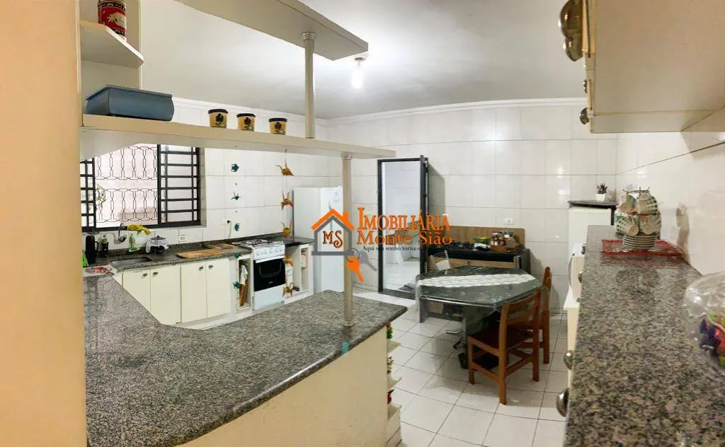 Imagem Sobrado com 4 dormitórios à venda, 407 m² por R$ 598.000,00 - Vila Rio de Janeiro - Guarulhos/SP