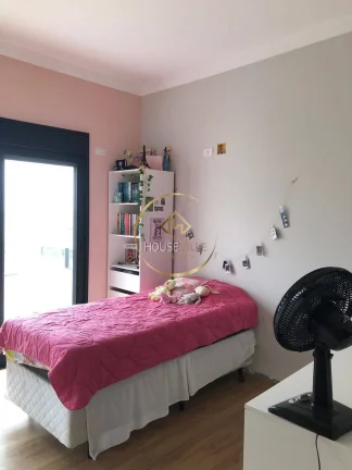 Imagem Casa Sobrado, 5 Dormitórios( 3 suítes), 358m², Condomínio Rudá.