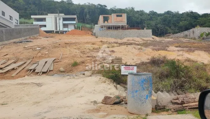 Imagem Terreno à Venda no Condomínio Vista da Pedra | 360m² com Projeto Aprovado