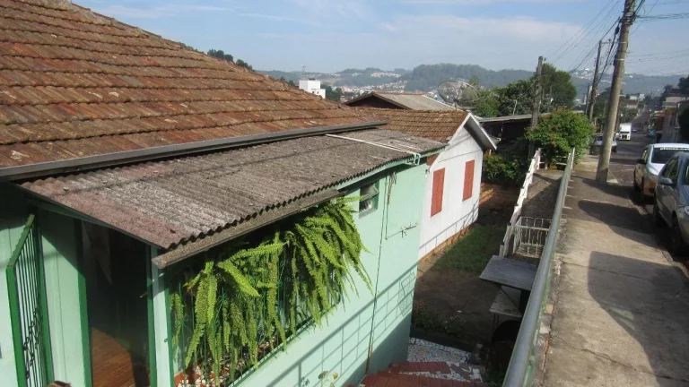 Imagem Casa para Venda em Concórdia, Imperial, 7 dormitórios, 3 banheiros