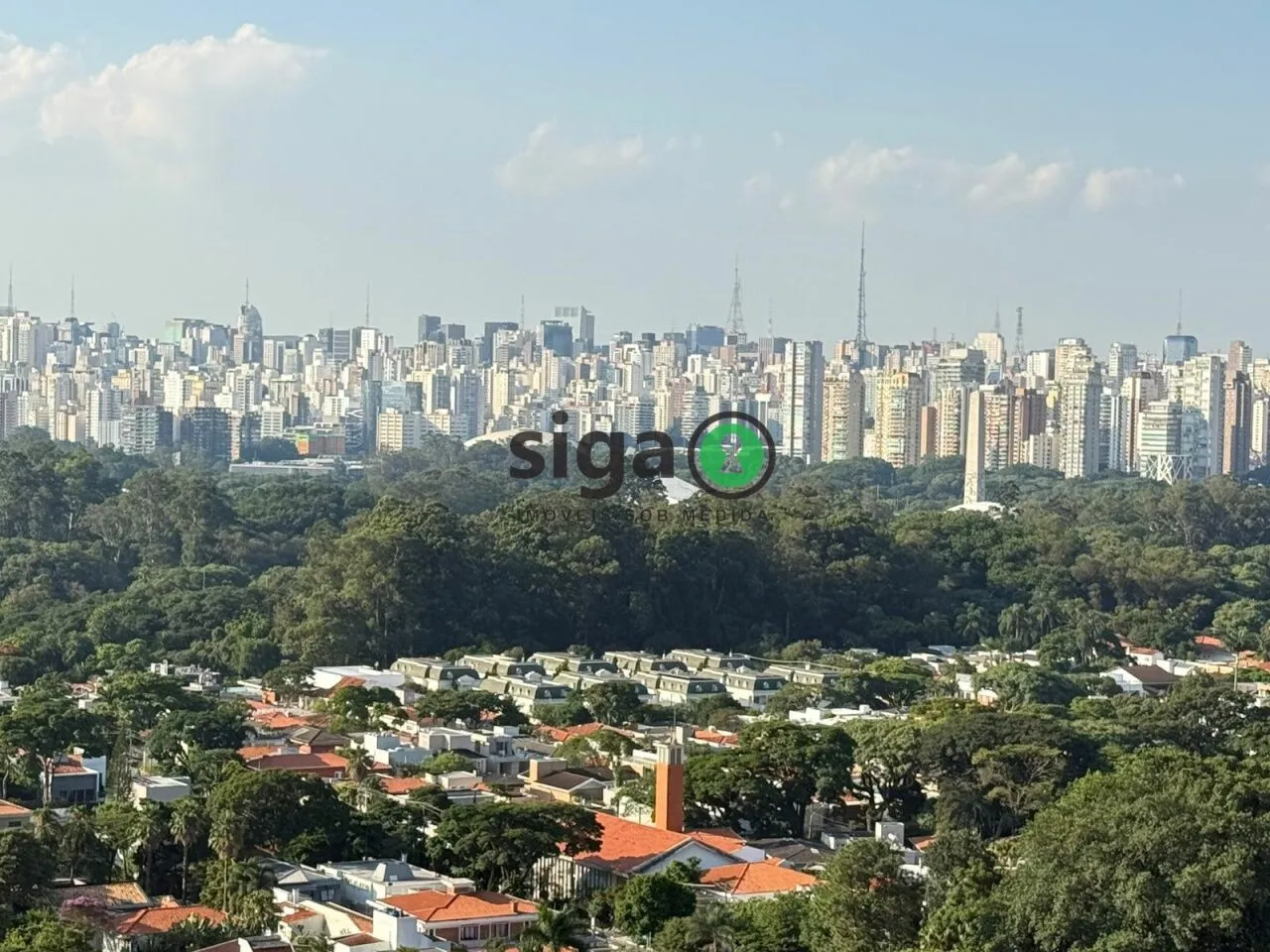 Foto do imóvel Apartamento à venda no Ibirapuera de 298m² com 4 suítes e 4 vagas independentes em São Paulo