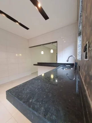 Imagem Casa com 2 dormitórios à venda, 74 m² por R$ 470.000,00 - Caiçara - Praia Grande/SP