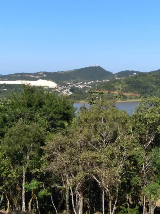 Imagem Terreno à Venda no Bairro Macacu em Garopaba/SC! Oportunidade Única: 1.728,00 m² de Área!