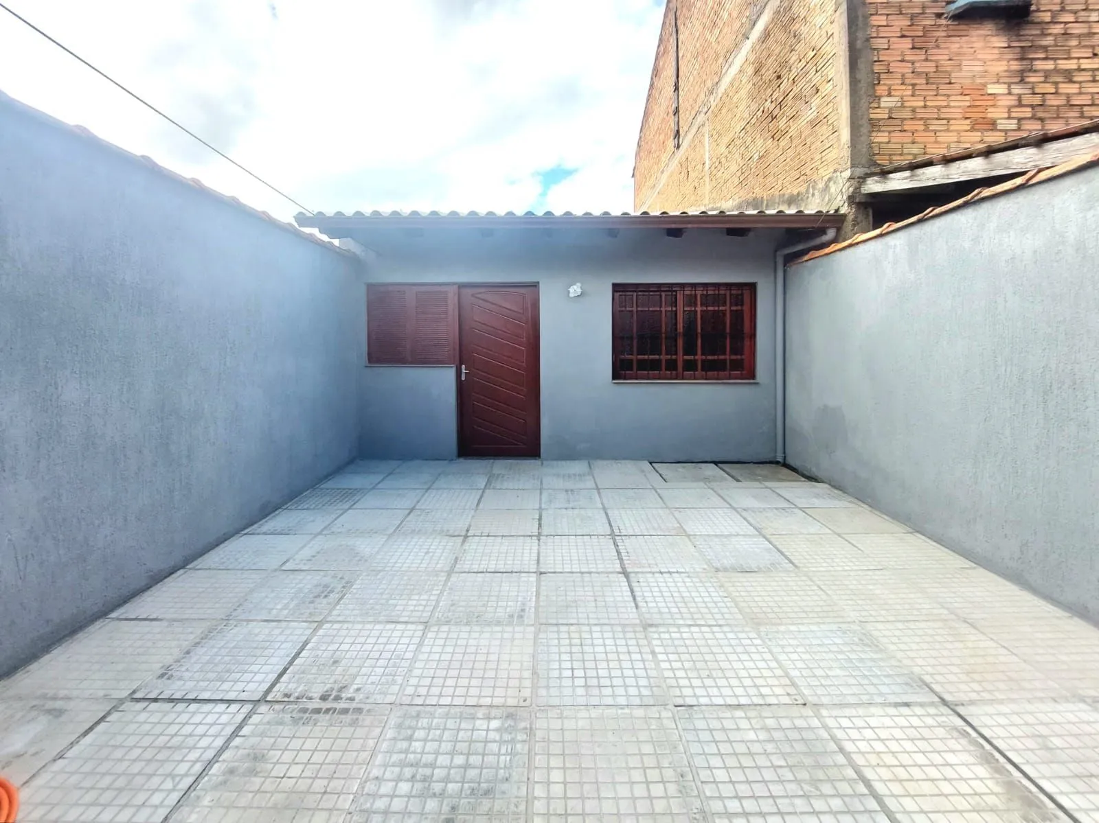 Imagem Casa mobiliada dois dormitórios e vaga no bairro Hipica.