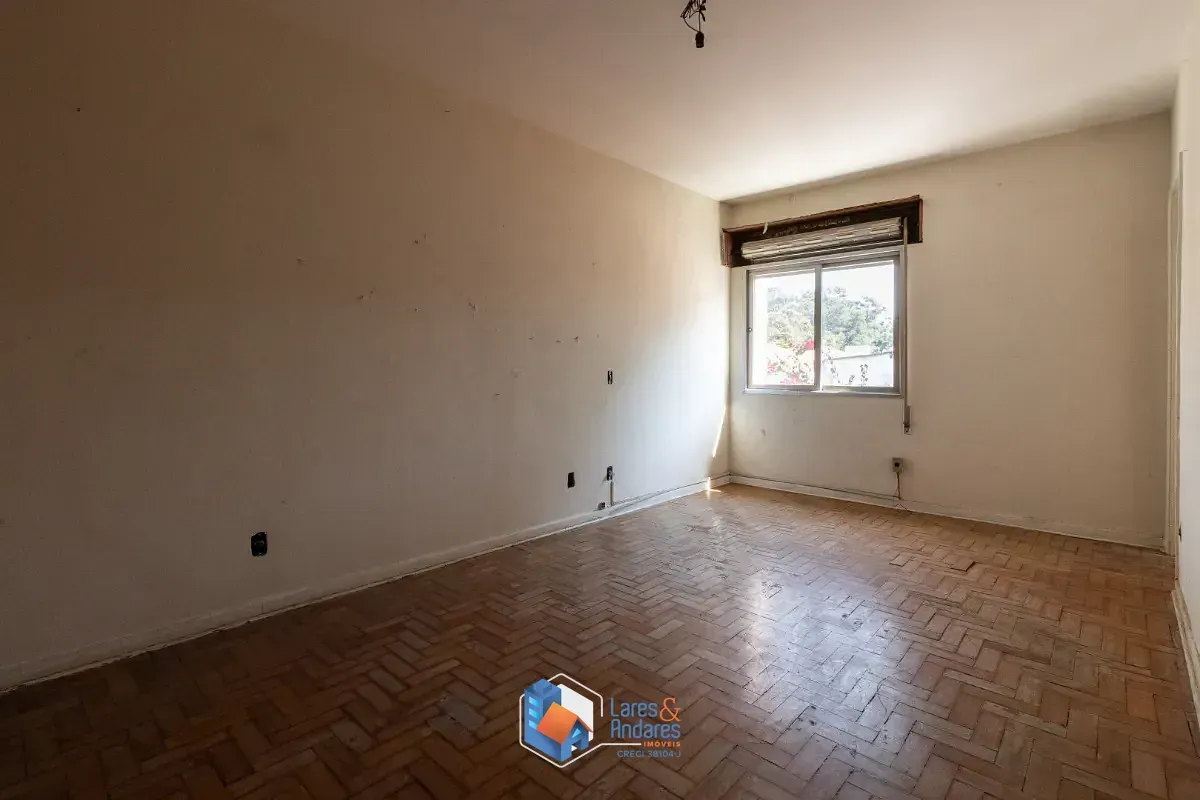 Imagem Casa para venda em Moema com 3 quartos, sendo 1 suíte, 190m²