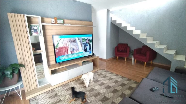 Imagem (PERMUTA) Casa a venda, 03 quartos c/suíte, ático, com amplo espaço nos fundos, no Campo Pequeno em Colombo PR