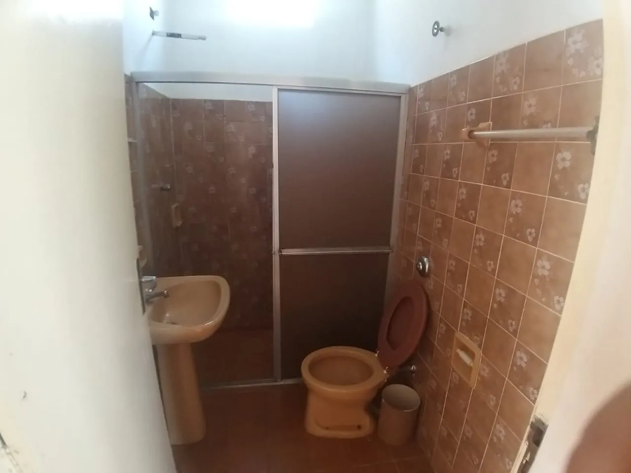 Imagem Casa à venda 3 Quartos, 2 Vagas, 270M², Parque São Domingos, Pindamonhangaba - SP