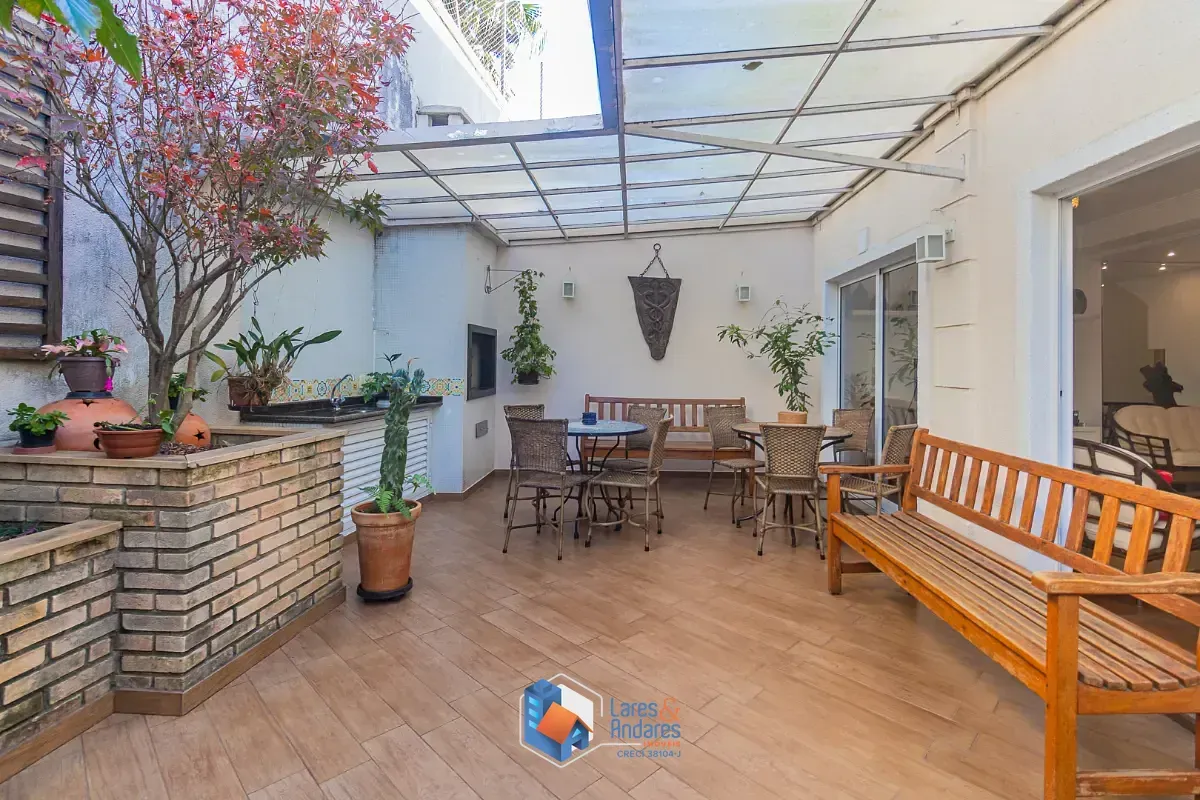 Imagem Casa no condomínio Condominio Villagio Della Hípica para venda com 3 quartos, sendo 3 suítes, 223m²