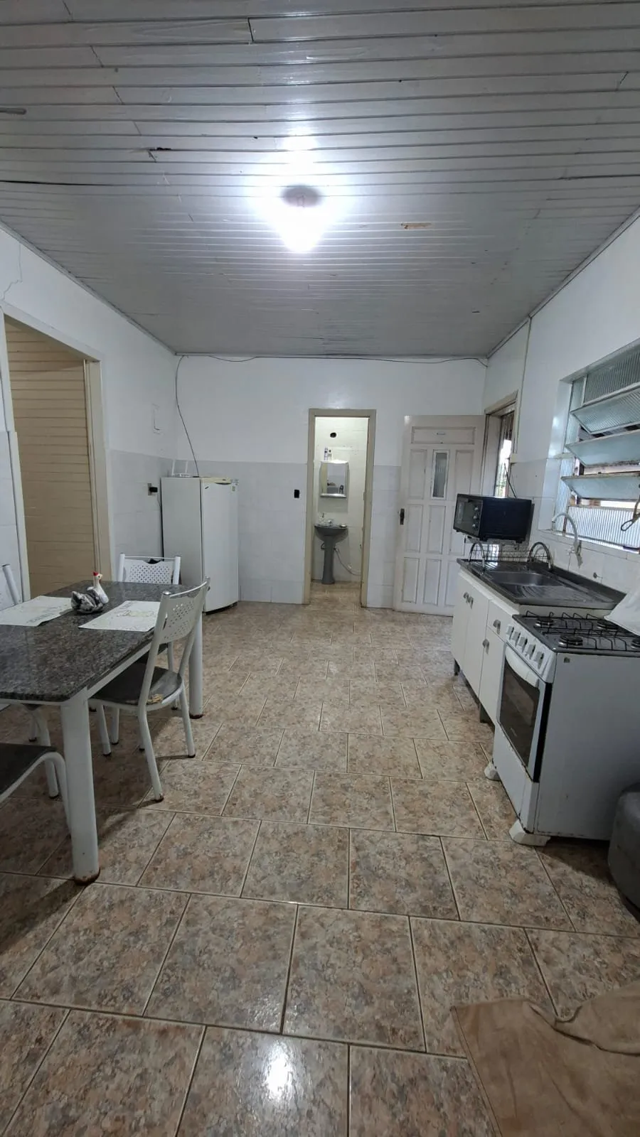Imagem Casa com amplo pátio e excelente espaço no bairro Mendanha!