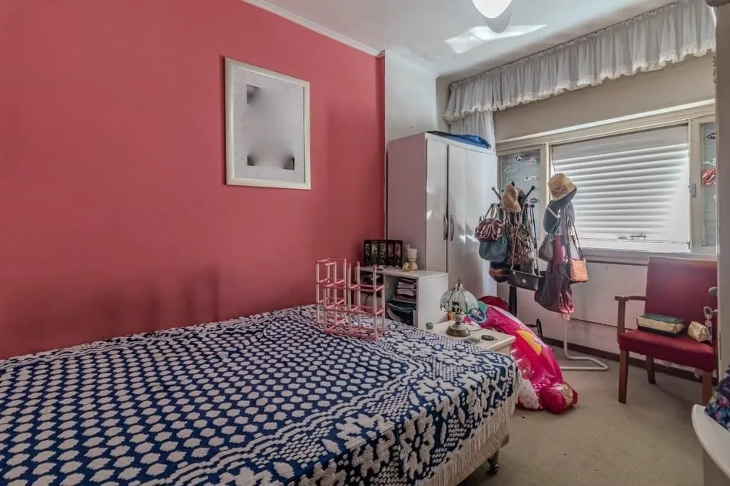 Imagem Vendo apartamento no bairro Floresta, em frente ao colégio Marista São Pedro. com 143,00m2 de área privativa