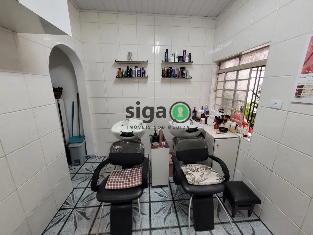 Imagem Casa térrea para locação e venda comercial em Pinheiros com 90m²