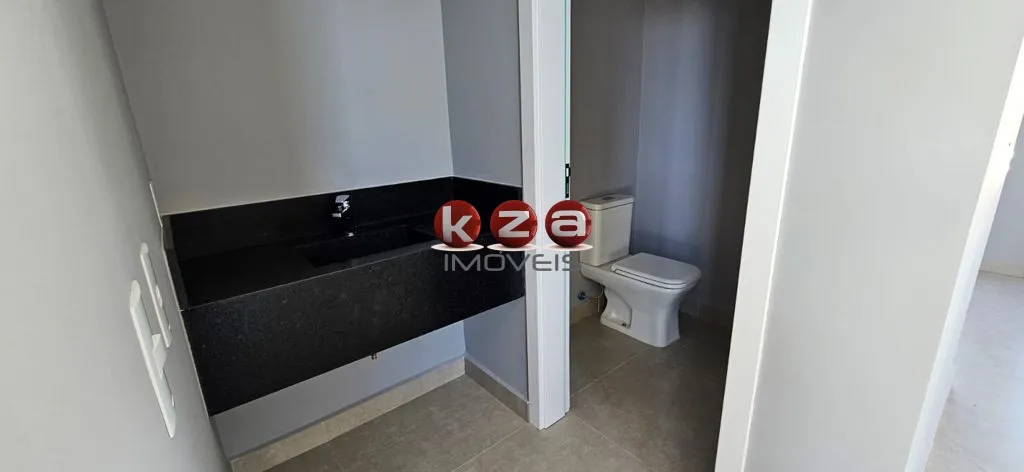 Imagem Belíssima casa a venda no condomínio Mont'Alcino em Valinhos-SP. 210 metros, 3 suítes, ampla sala, piscina, gourmet, 5 banheiros, 4 vagas,