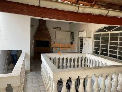 Imagem Sobrado com 4 dormitórios à venda, 360 m² por R$ 850.000,00 - Picanço - Guarulhos/SP