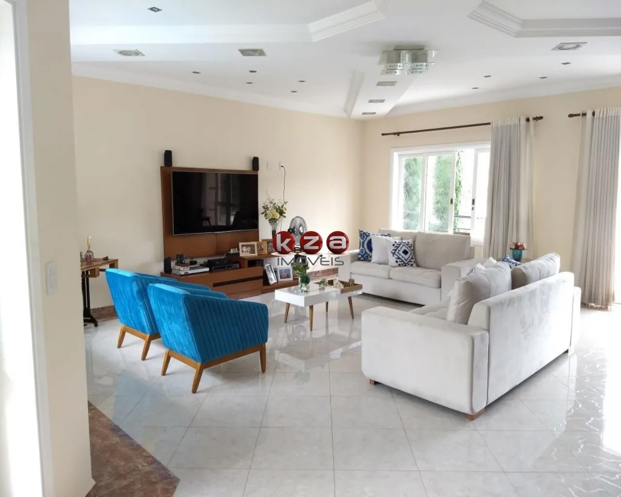 Imagem Imperdível! Casa em condomínio à venda em Valinhos-SP, Condomínio Terras do Paiquerê, 3 quartos, 3 suítes, 3 salas, 2 banheiros, 2 vagas, 570m².