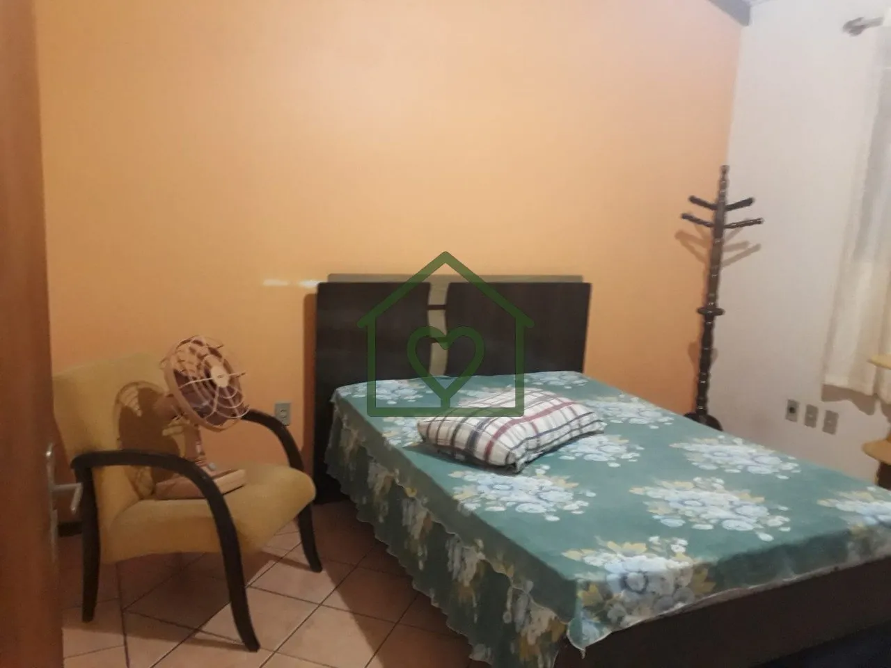 Imagem Ótimo casa/sobrado no bairro Auxiliadora, com 3 dormitórios, 3 vagas de garagem e anexo nos fundos...