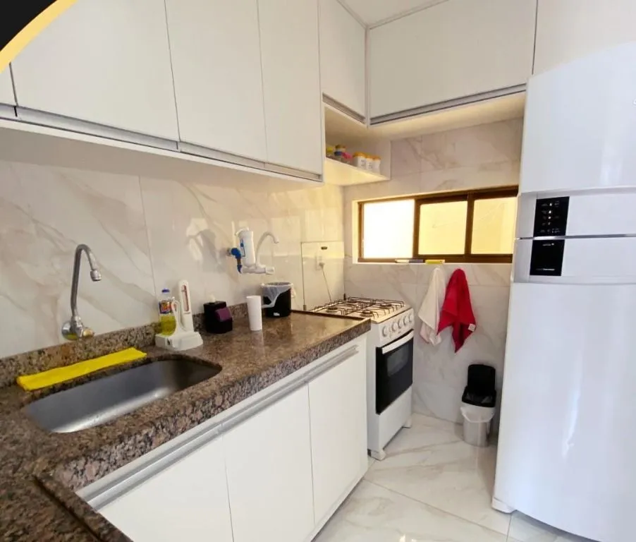 Imagem Apartamento de 120m² no Bessa, 4 quartos com suíte, sala em L, condomínio com elevador e portaria, perto da praia.