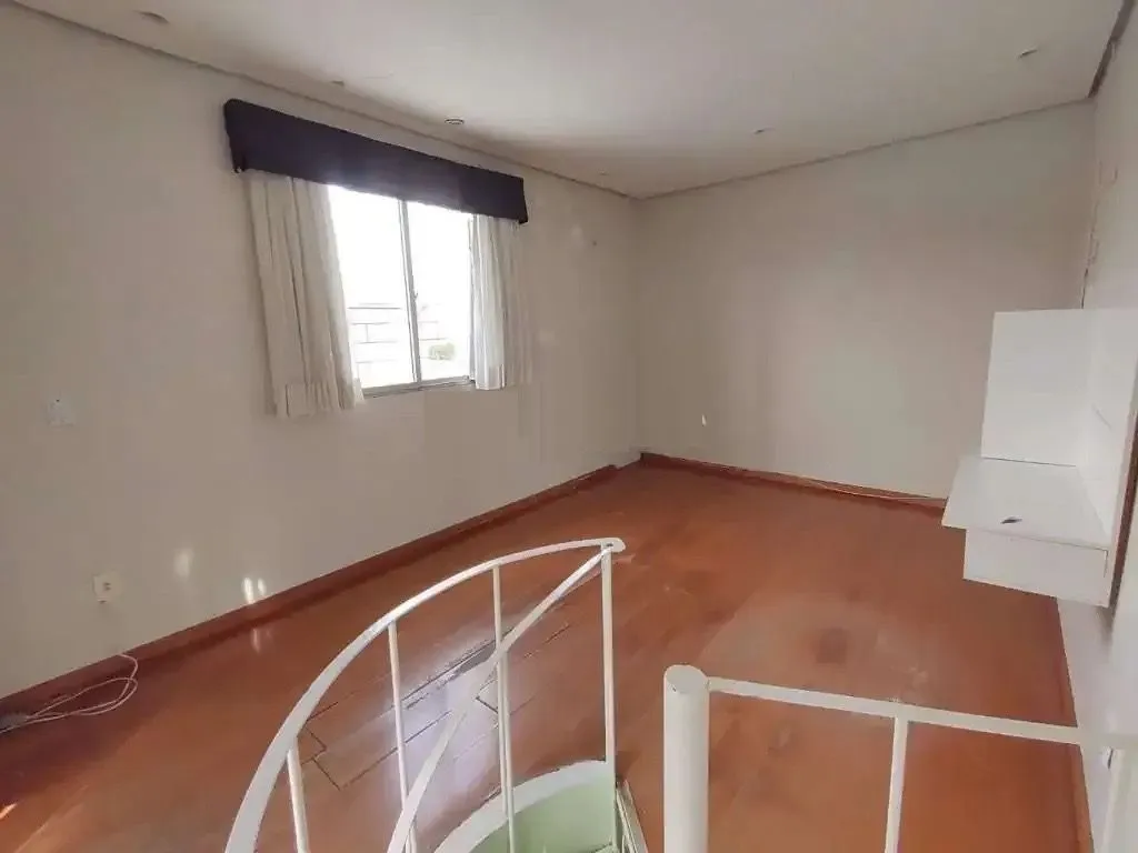 Imagem Apartamento de dois quartos no bairro Rio Branco em Porto Alegre