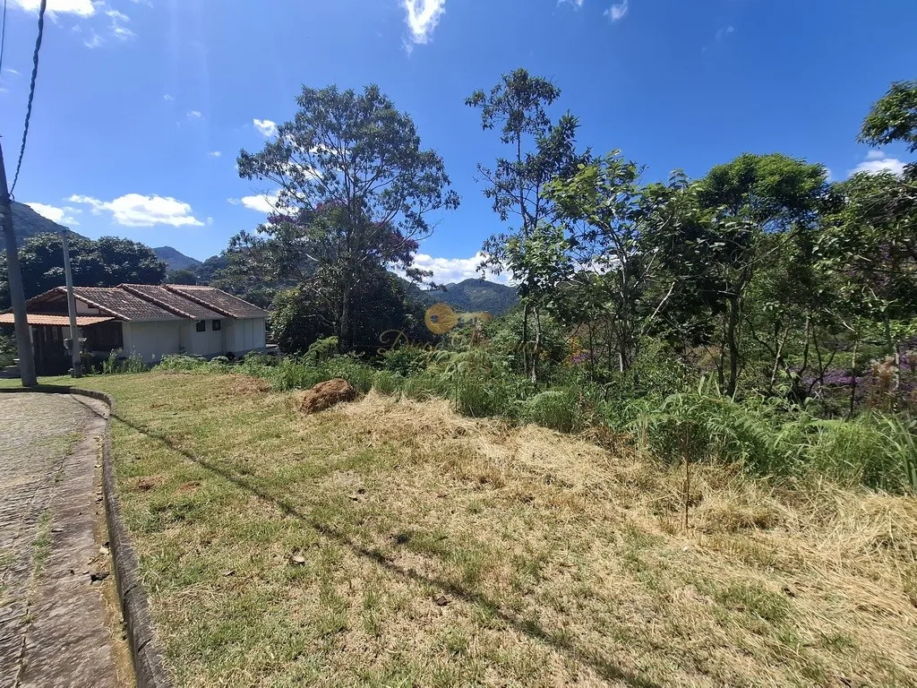 Imagem Terreno em Condomínio para Venda em Teresópolis / RJ no bairro Vargem Grande