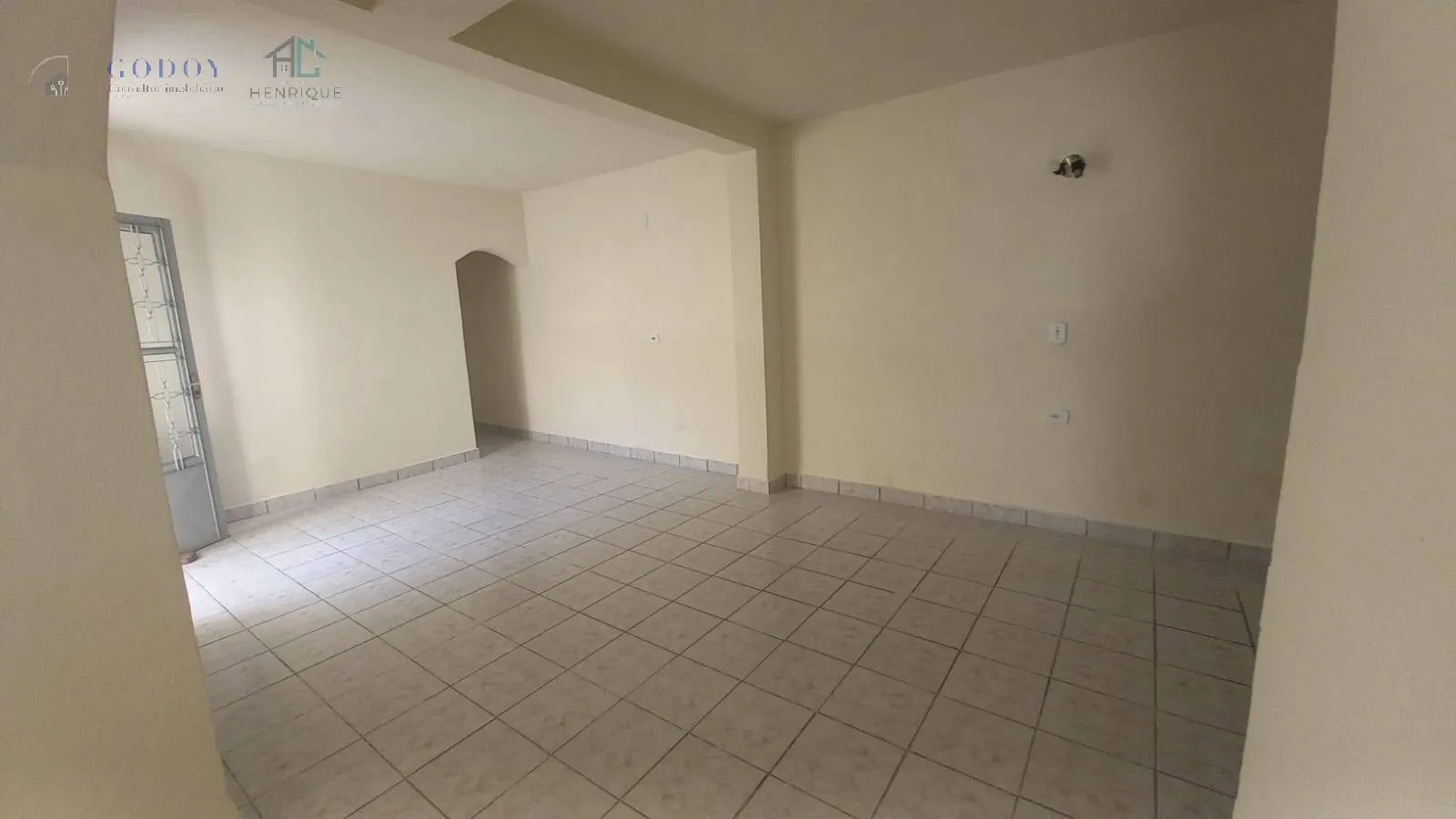 Imagem Excelente Investimento com 3 Casas no Mesmo Terreno