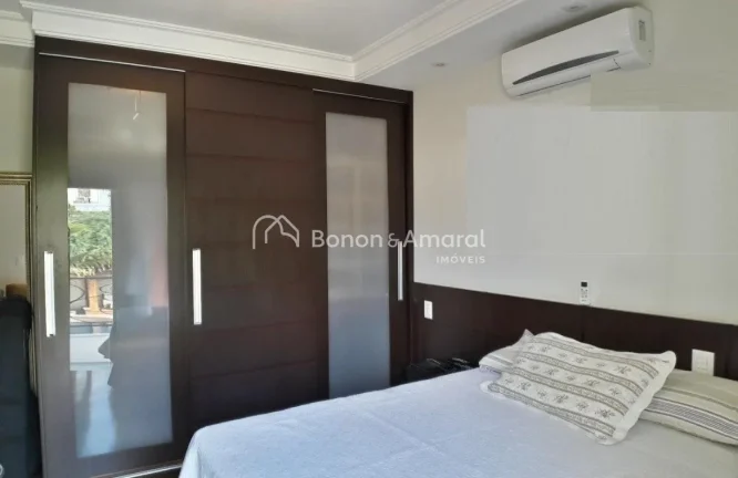 Imagem Belíssima casa mobiliada em um condomínio de alto padrão, com terreno de 1000 m² e excelente aca...