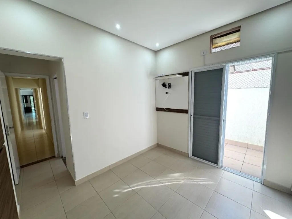 Imagem CASA COM 112,00 m² - GUILHERMINA - PRAIA GRANDE SP