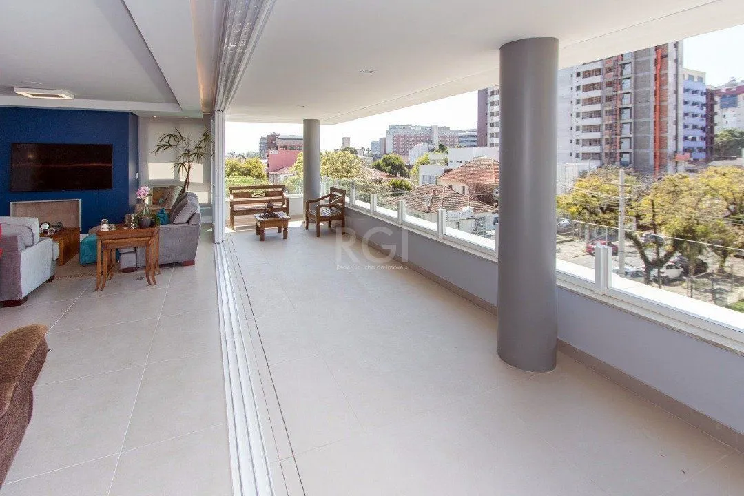 Imagem Cobertura para Venda - 230.43m², 3 dormitórios, sendo 3 suites, 2 vagas - Menino Deus
