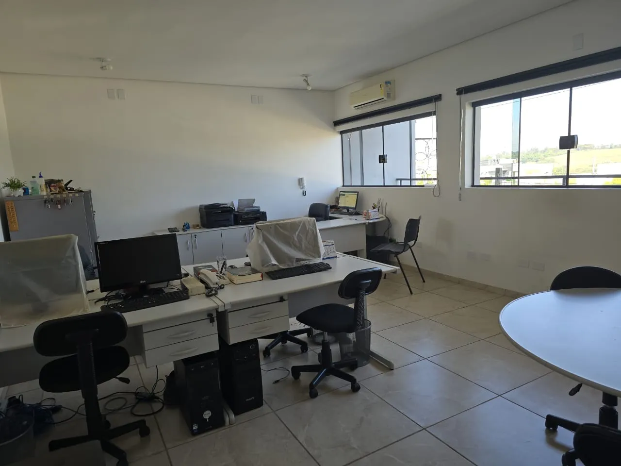 Imagem Barracão de 352,65m² de Área construída Localizada no Wanel Ville - SOROCABA/SP!